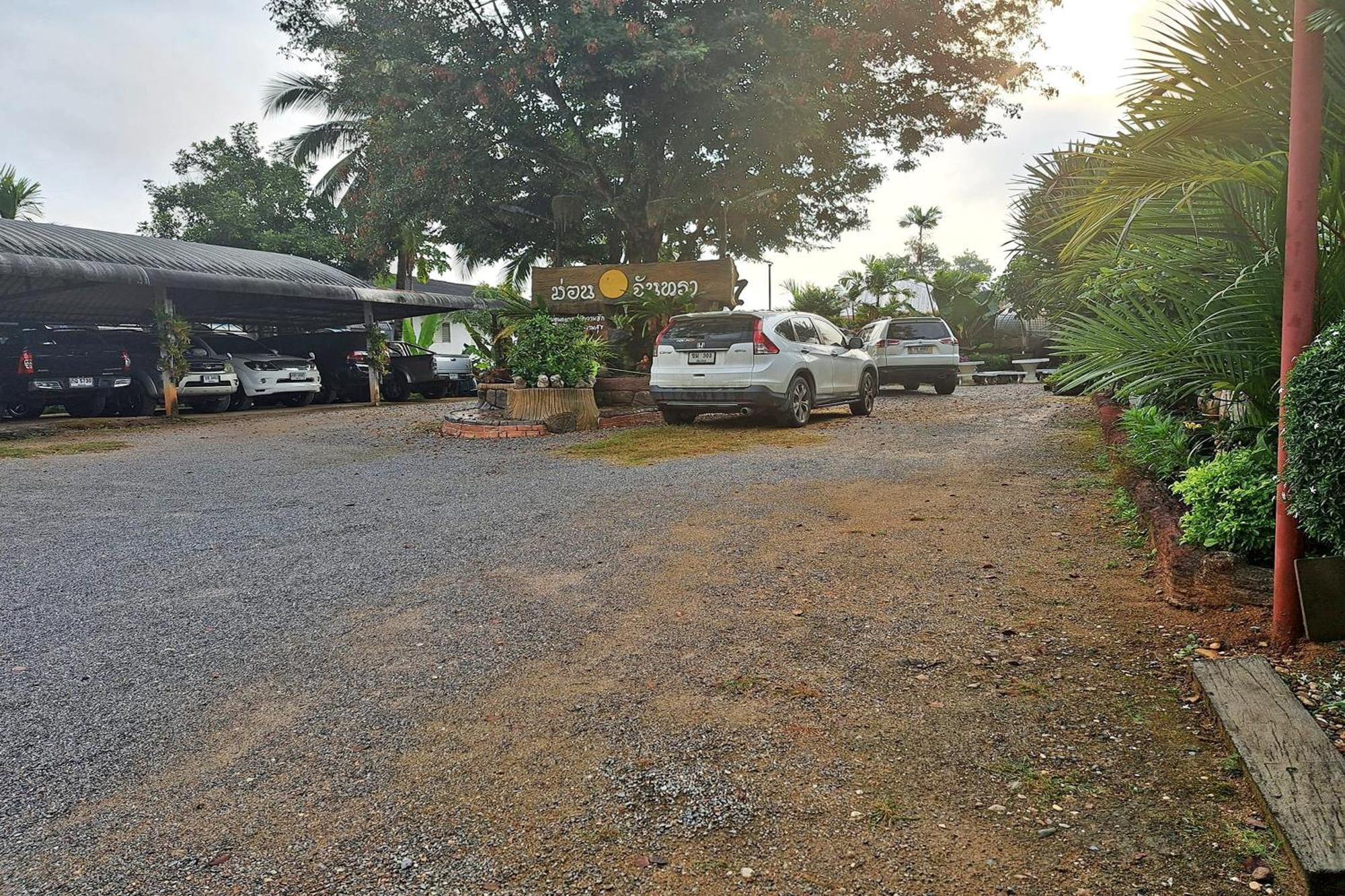 Huen Pak Mon Chantra Villa Chiang Rai Exteriör bild